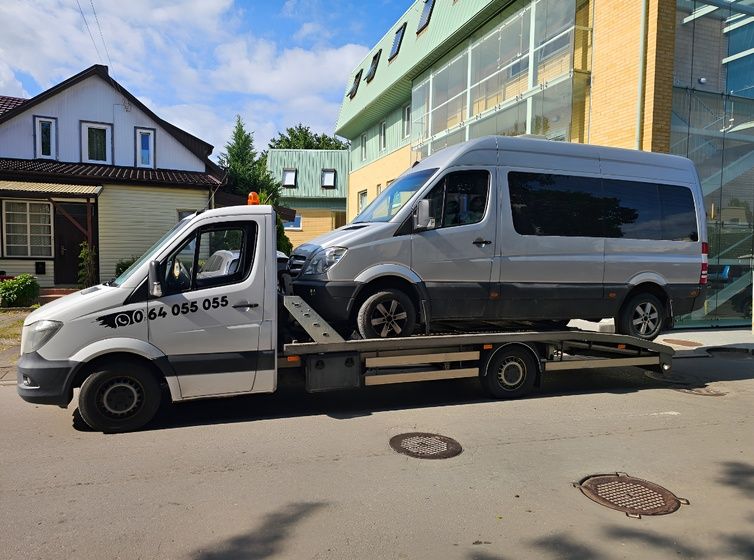 Statybinės, žemės ūkio, pramoninės ir kitos technikos bei įrengimų pervežimai.